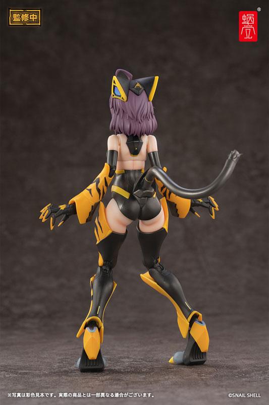 釜虎配備可變形為斧槍兩種模式的武器