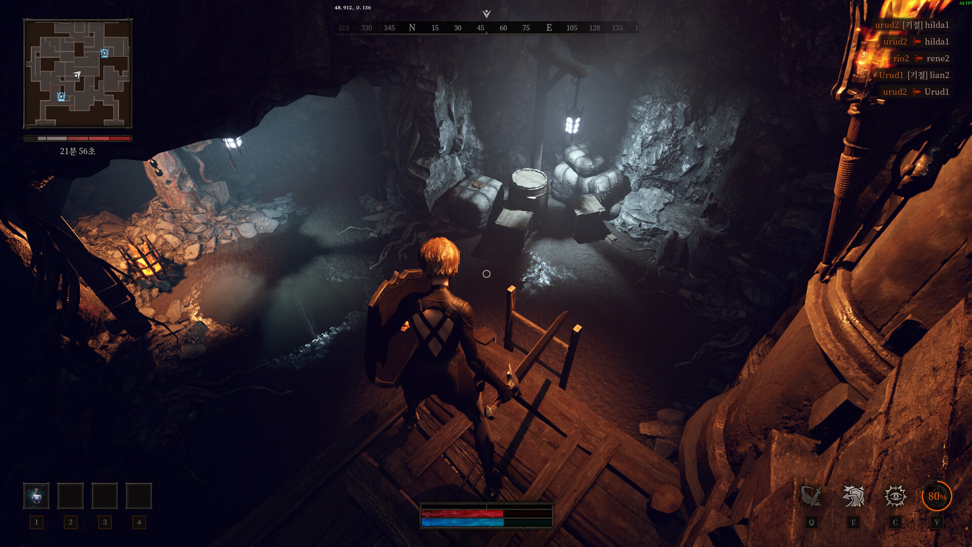 玩家在火光照耀的地城中備戰