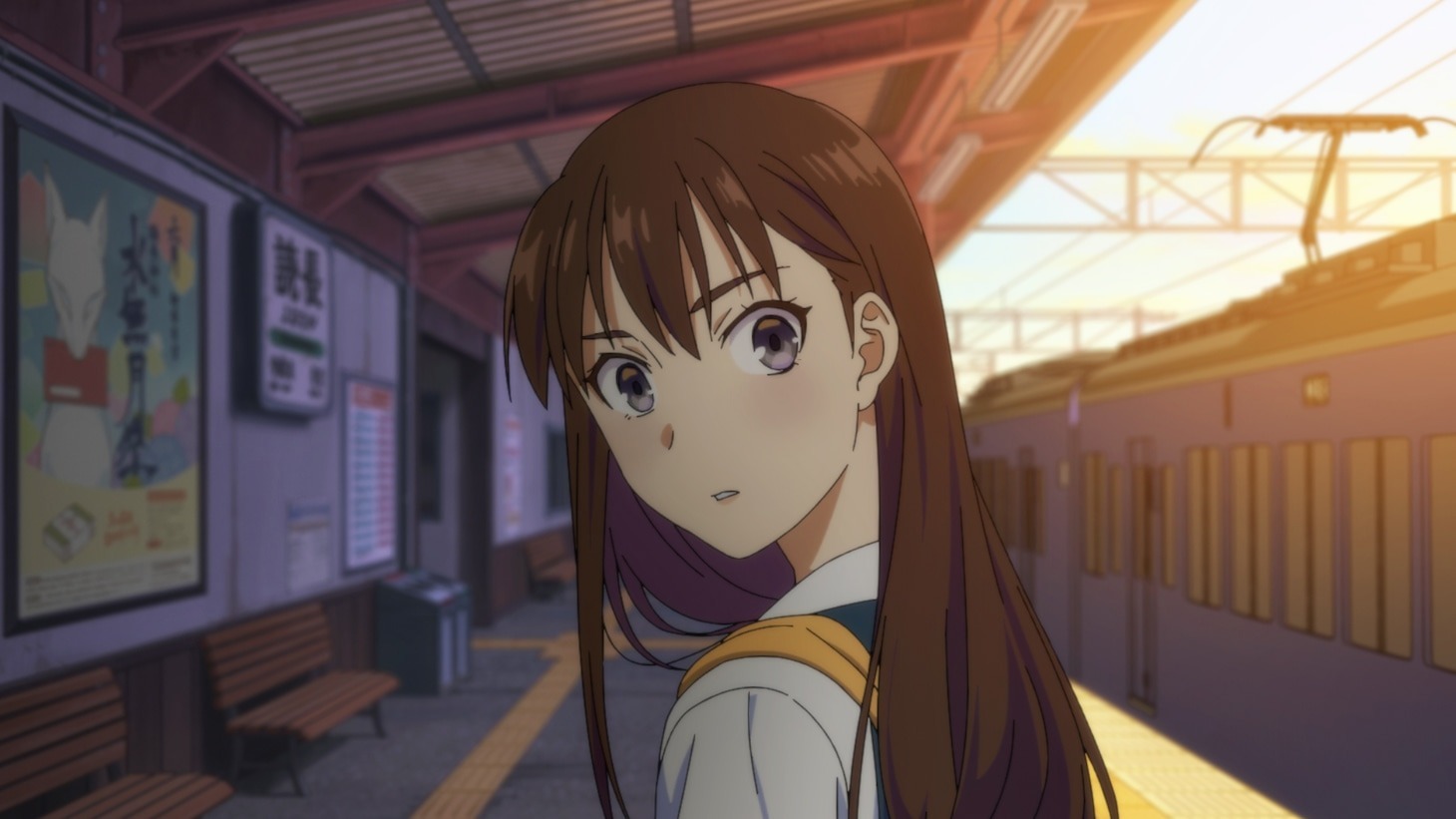 主角御倉深冬在書庫中的場景