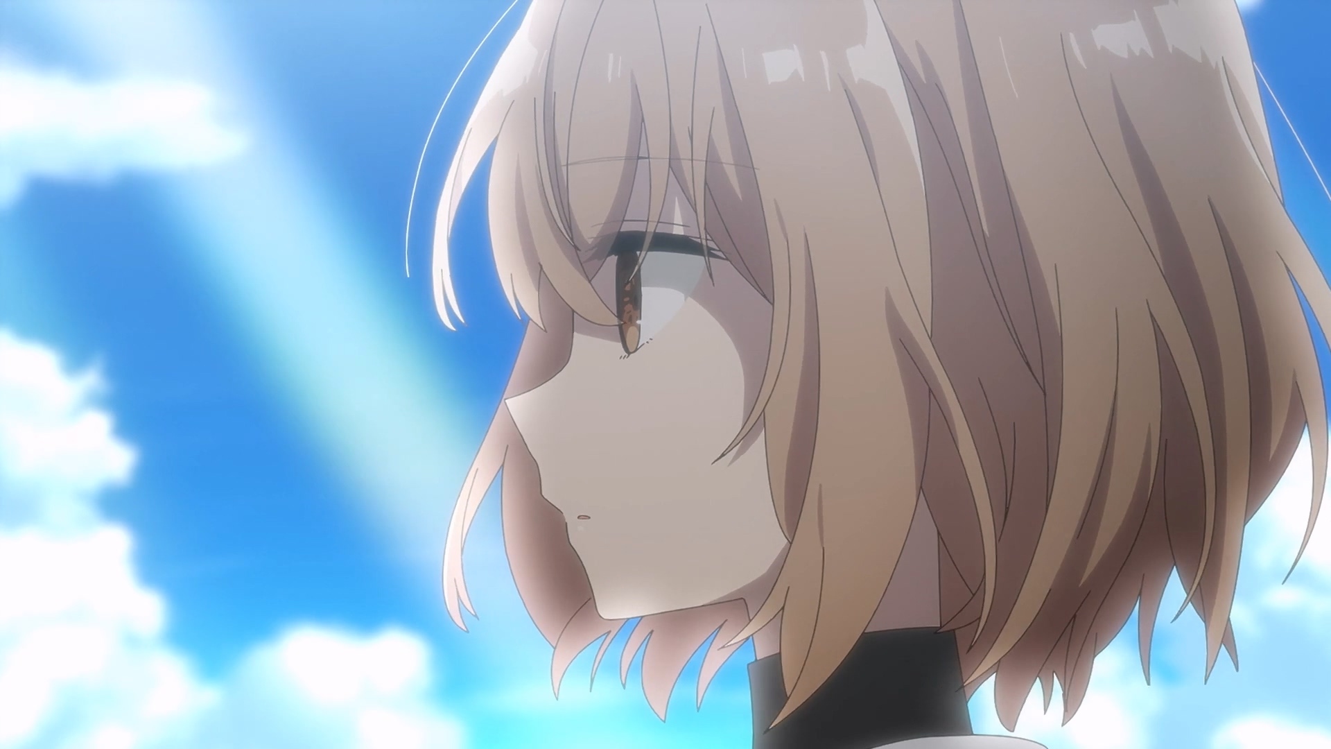 女主角比名子因失去家人而一心求死