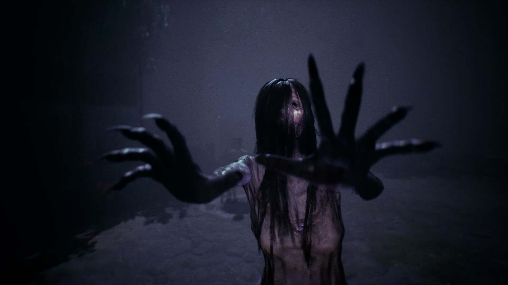 女鬼現身，壓迫感十足