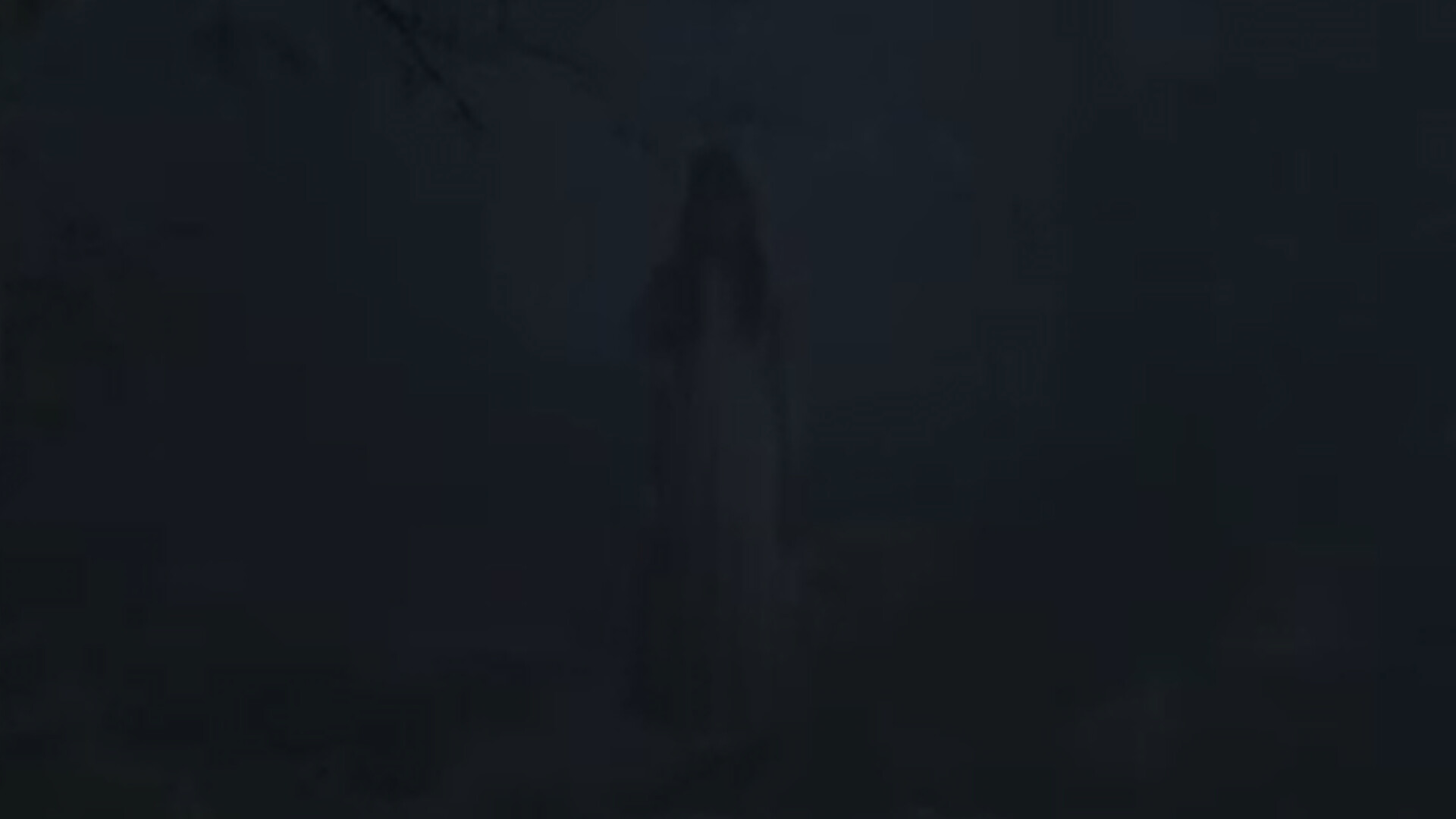 遊戲場景，顯示了一條通往山林深處的小徑。