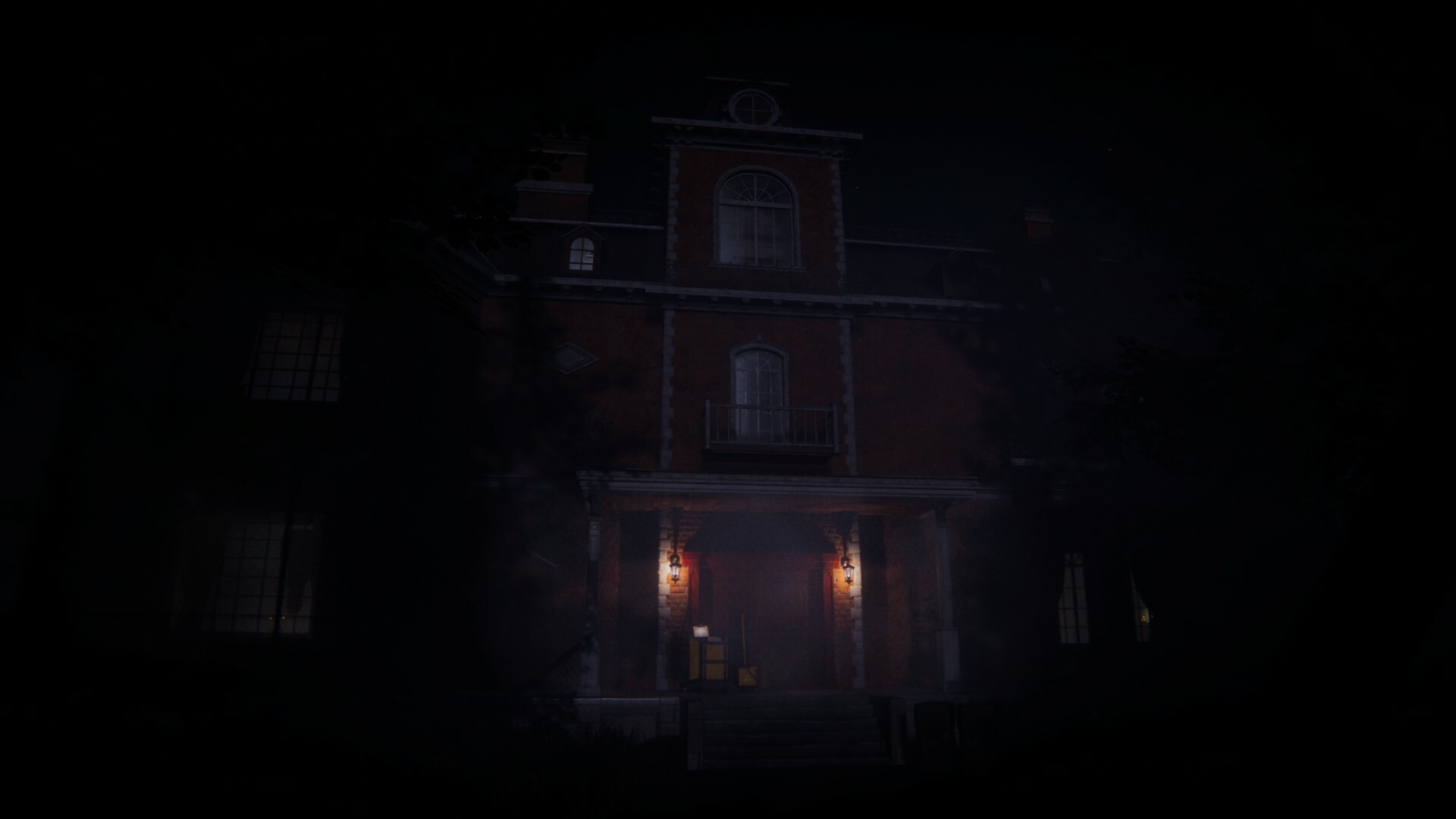 四名玩家在陰暗的房間內合作，手電筒的光束是他們唯一的光源。