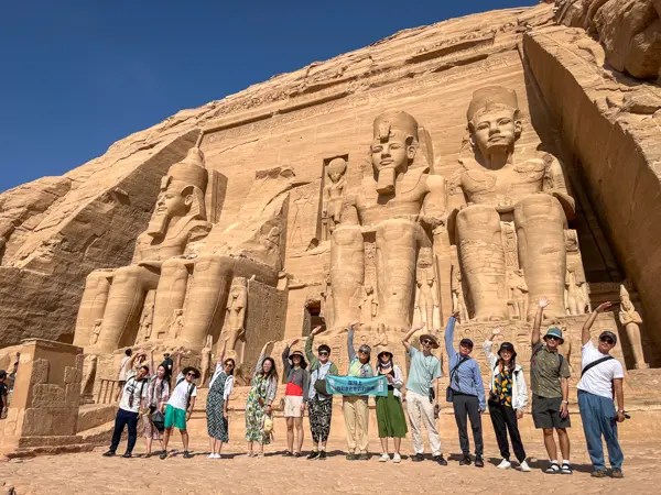 宏偉的阿布辛貝神殿,展現了古埃及法老的建築奇蹟。