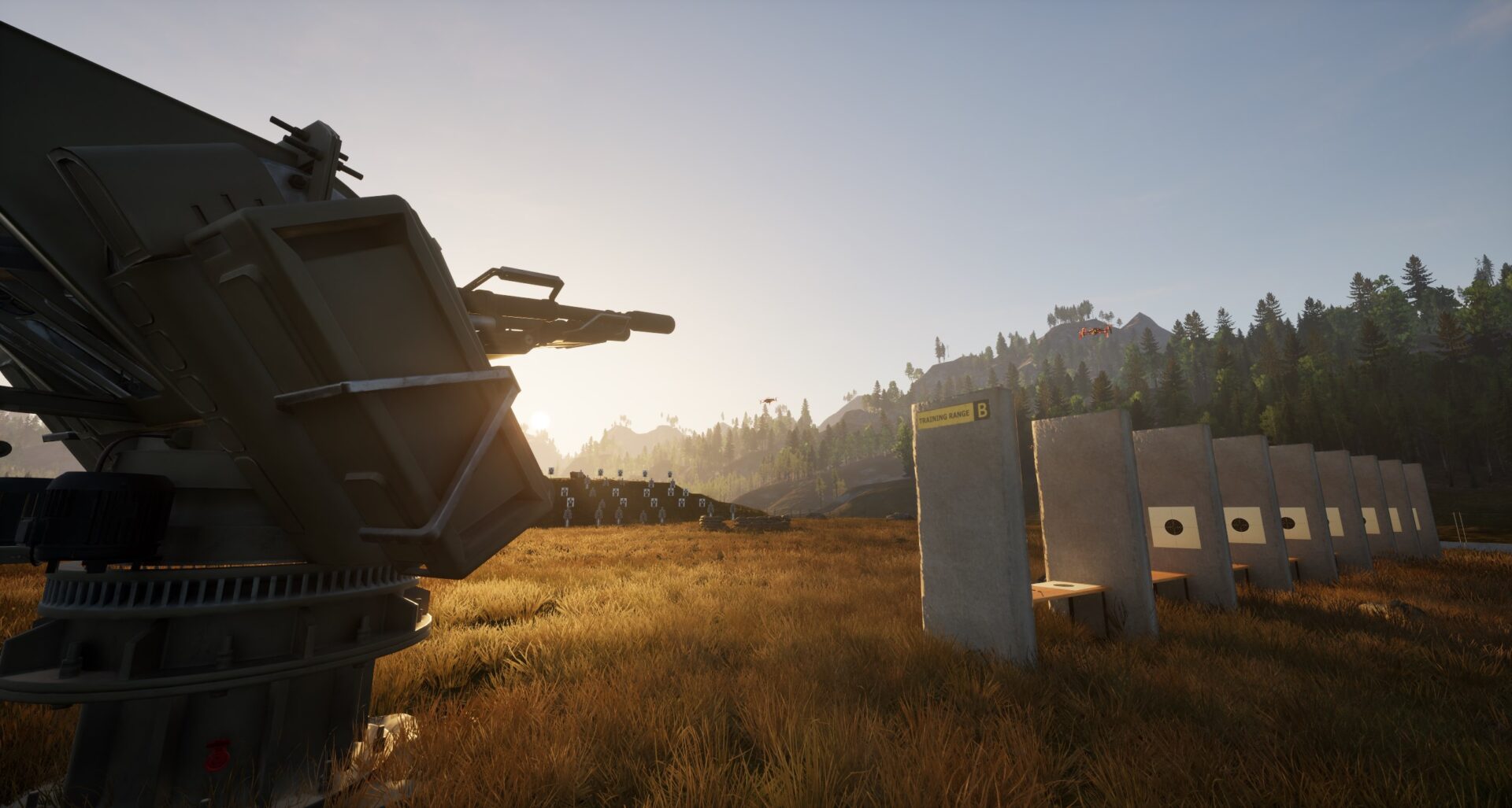 夕陽下的軍事基地與待命的車隊