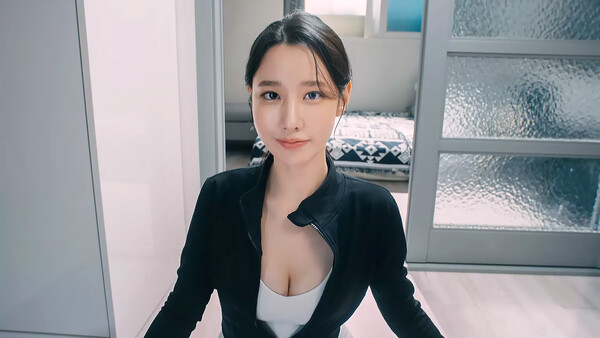 遊戲中的手機介面，可以看到與女主角們的聊天紀錄。