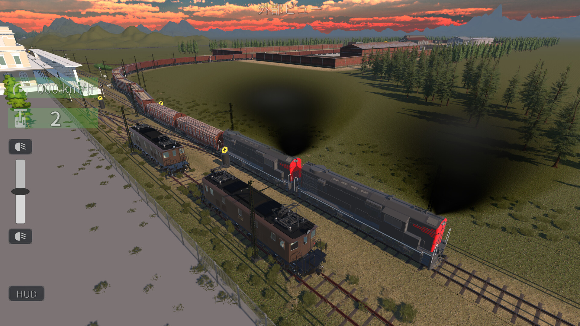 火車在黃昏時分沿著湖邊行駛