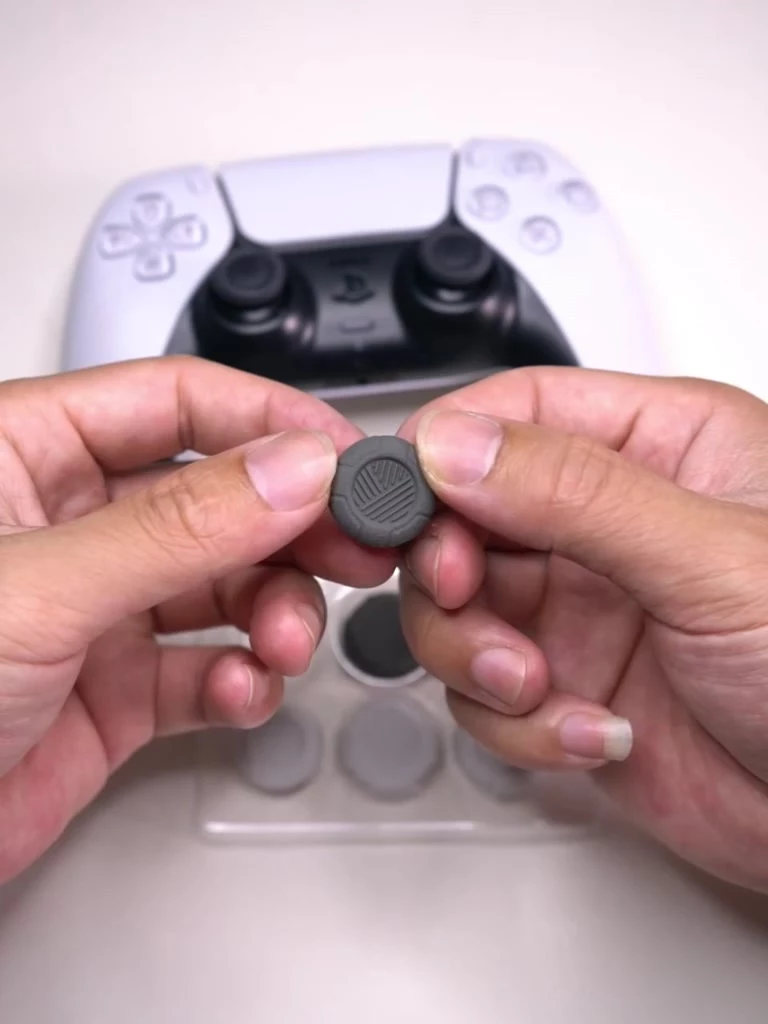 PS5 與 Xbox 玩家首選！2026 全能型矽膠搖桿保護帽：提升電競手感、告別磨損必備配件