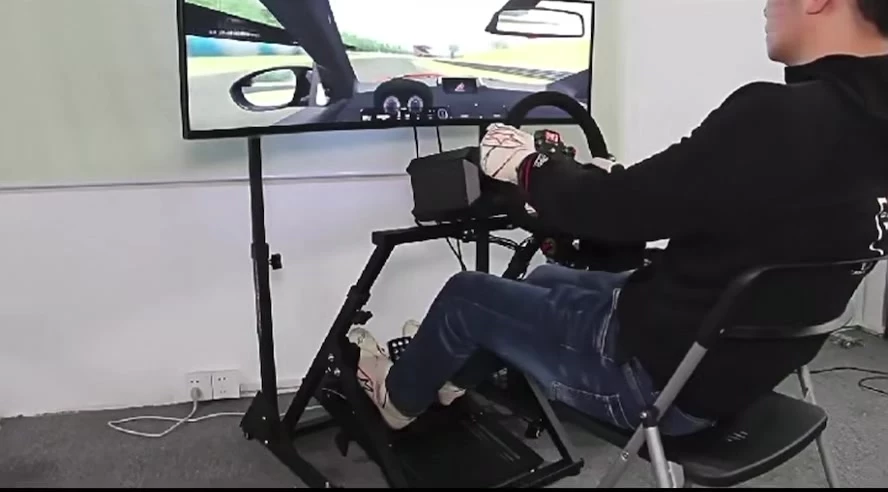 PS5、羅技玩家必看!2026 最強 X 型賽車模擬器支架評測:專業電競級穩定度提升指南