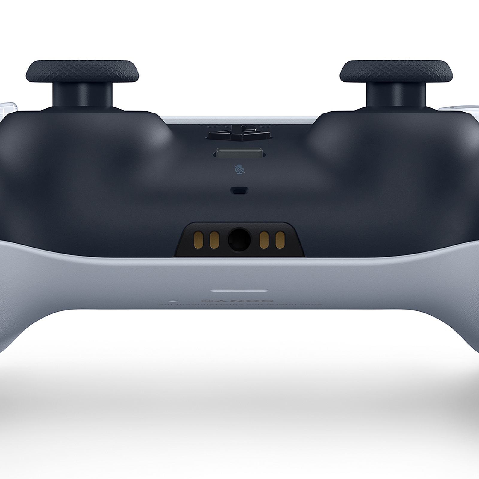 內建麥克風與耳機孔