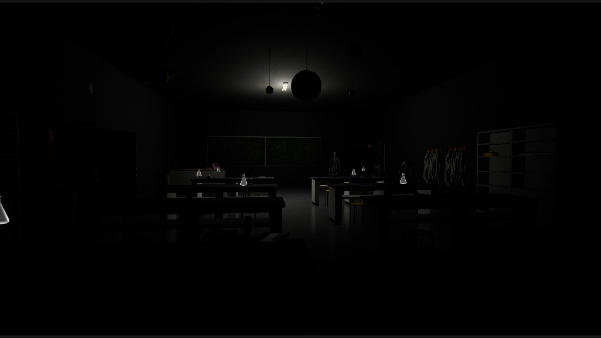 狹窄通風管中的潛行逃生