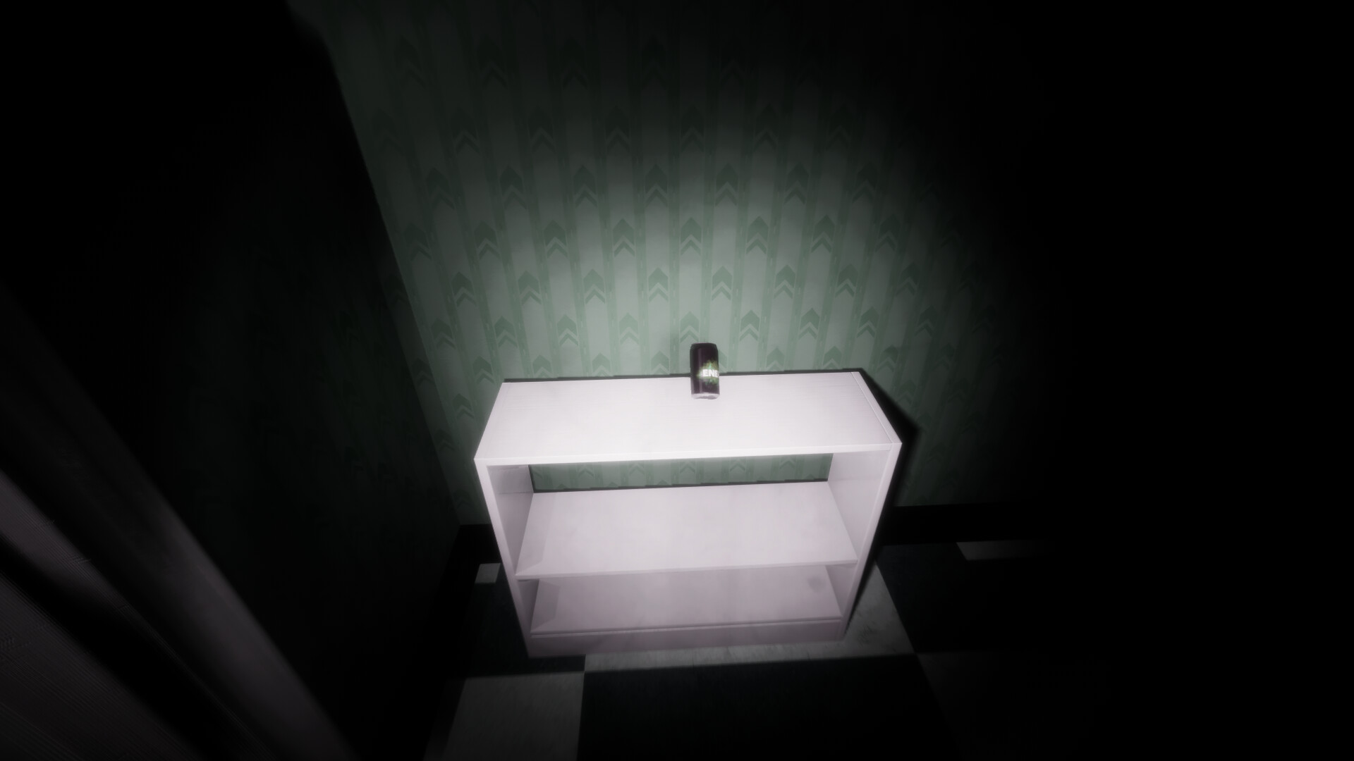 光與影的交織,構築了最真實的後室恐懼