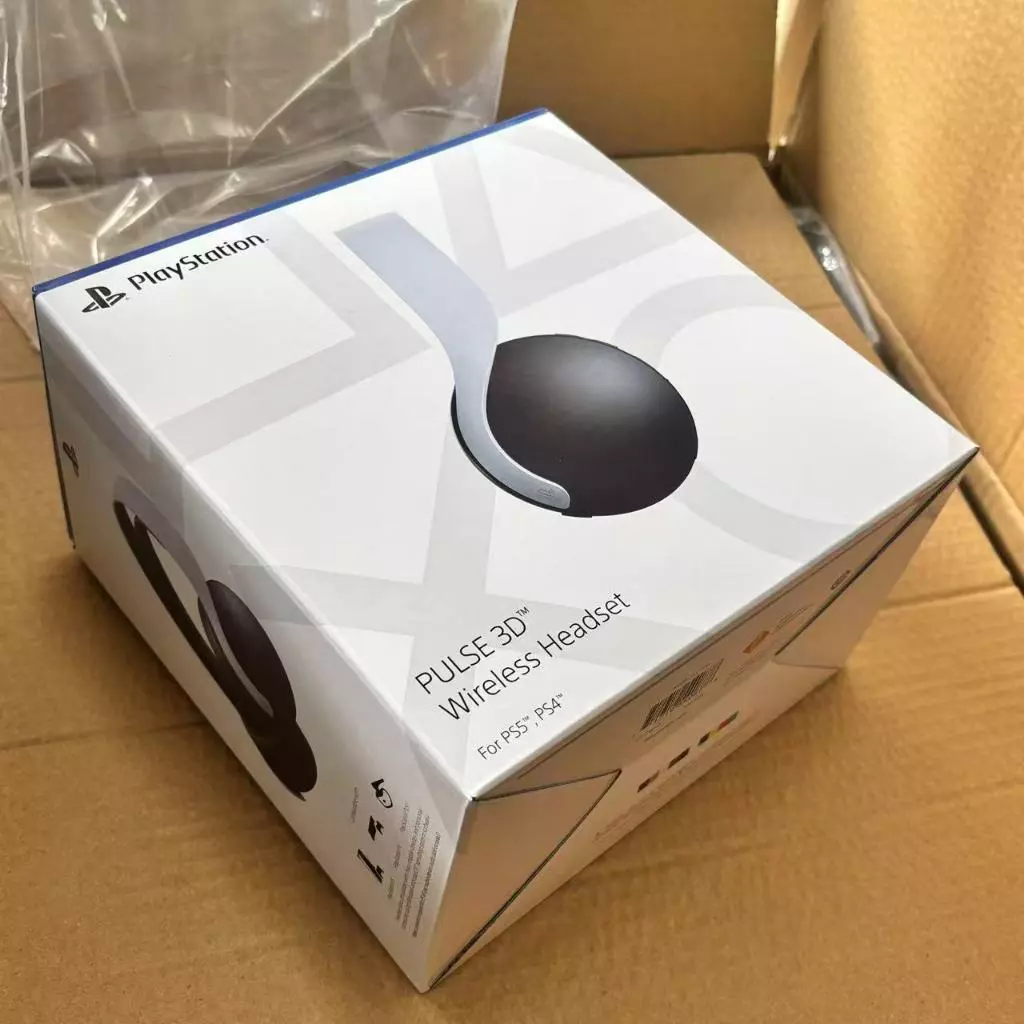 PULSE 3D 耳機側面照