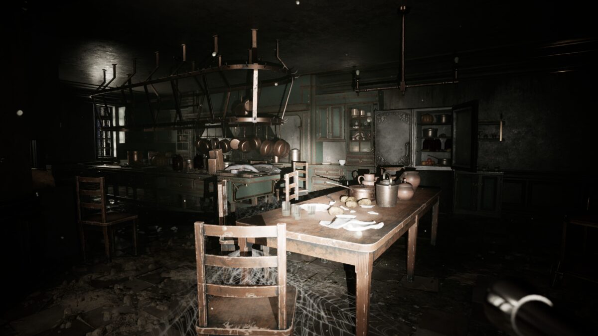 角色視角下的恐怖探索瞬間