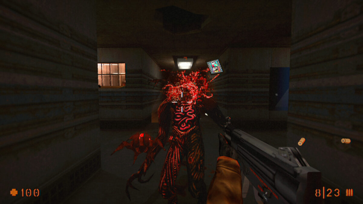 緊張的戰鬥場景:對抗變異實體