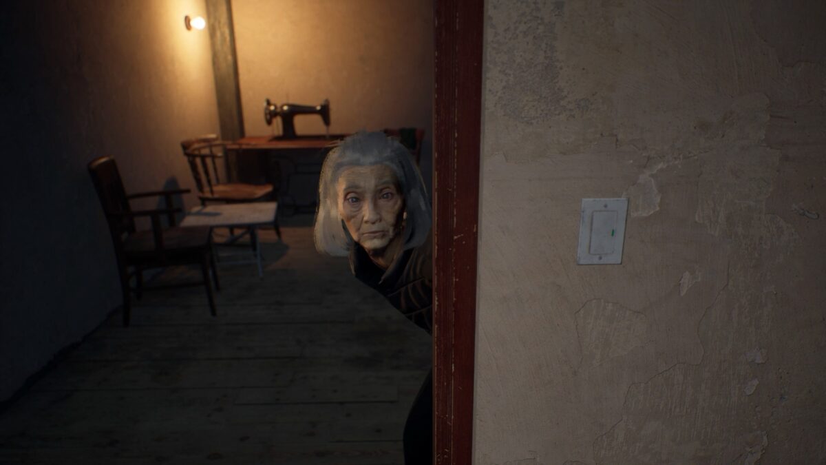 利用手電筒在黑暗中探索