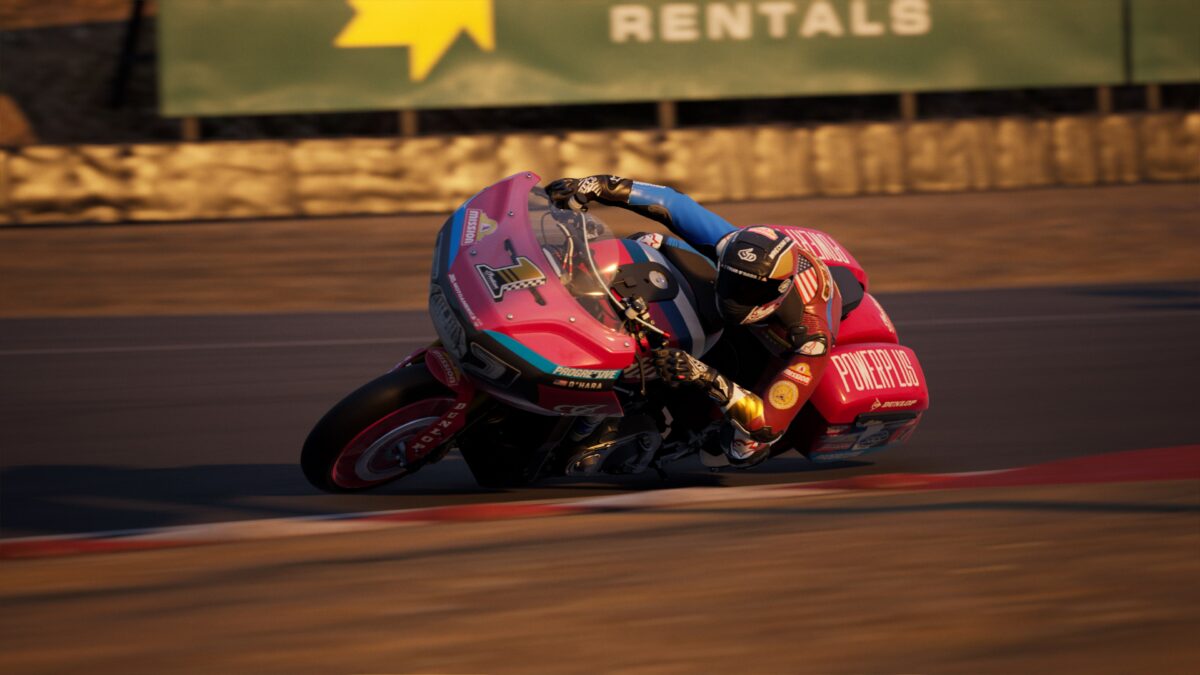 細緻的引擎與排氣管建模細節